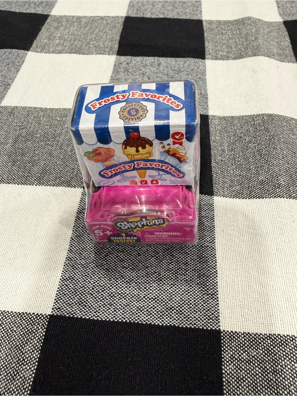 Shopkins Frosty Favorites Collectible Playset - Pink and Blue